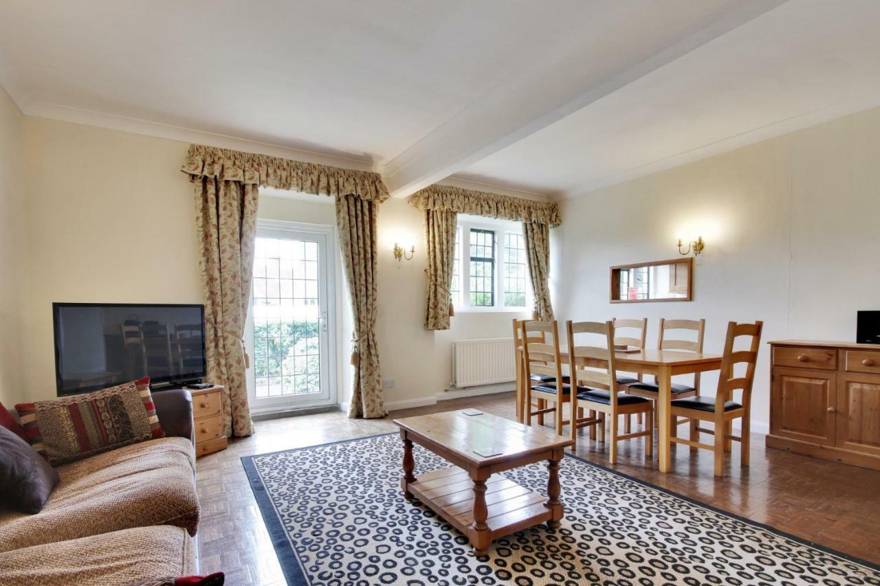 Lympne Castle Cottages Гайт Екстер'єр фото